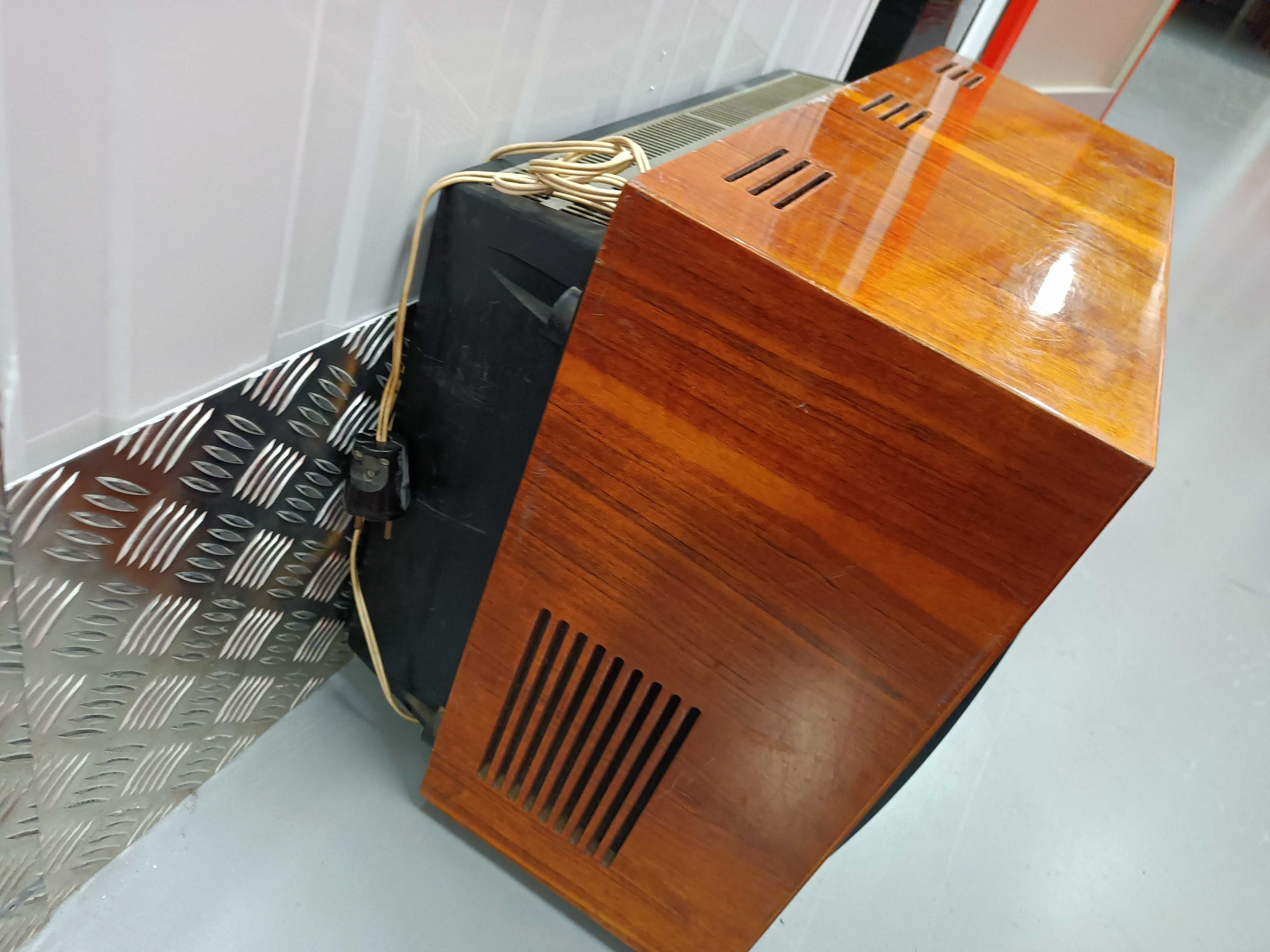 Telewizor UNITRA lazuryt 105