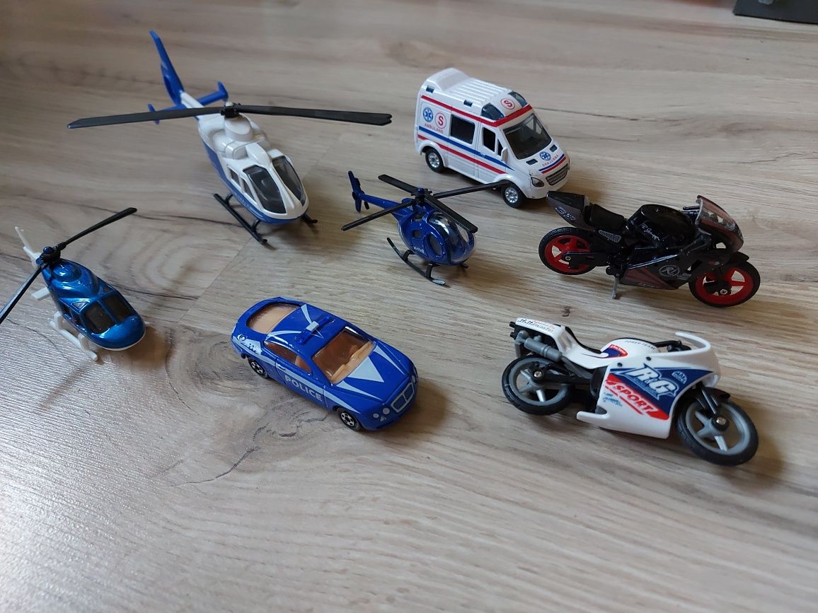 Zestaw- Helikoptery, ambulans, motorki