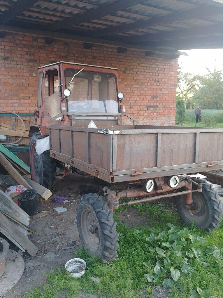 Трактор т 16/хтз