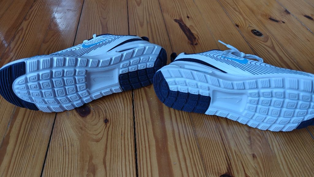Nike Air Max Nuaxis białe R 44 i inne NOWE