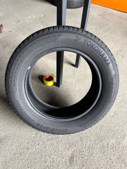 Шини 205/60 r16 96H Yokohama BluEarth Winter V905 2019рік (355)