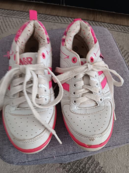 Adidaski dla dziewczynki rozmiar 32