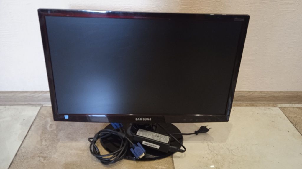 Full HD Монітор 22" Samsung S22C300B 75 Гц (DVI+VGA) 1920x1080)