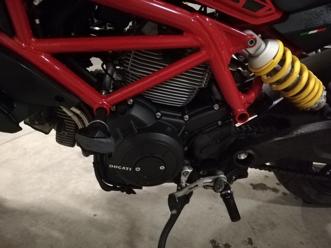 Ducati Monster 797