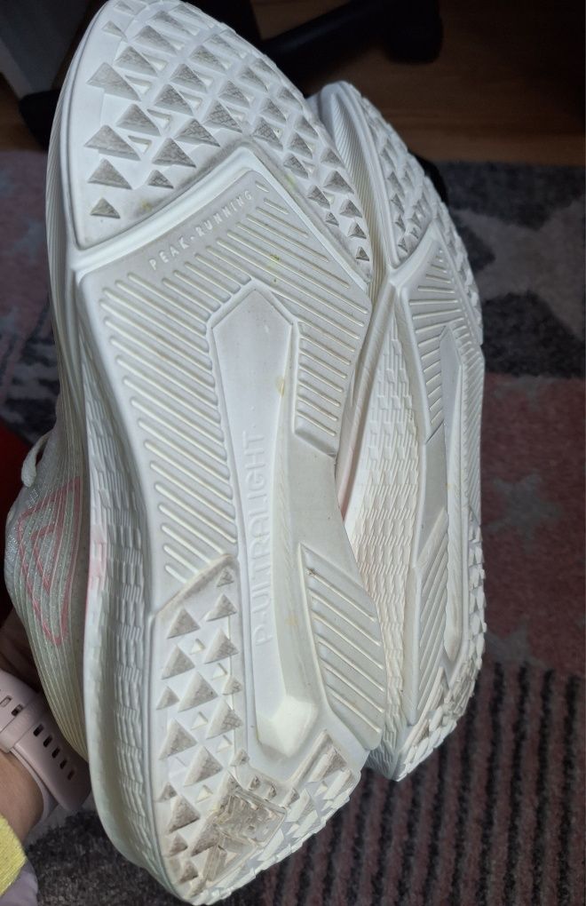 Adidasy damskie 39 Peak