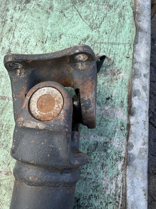 Nissan pathfainder king cab Navara передний кардан