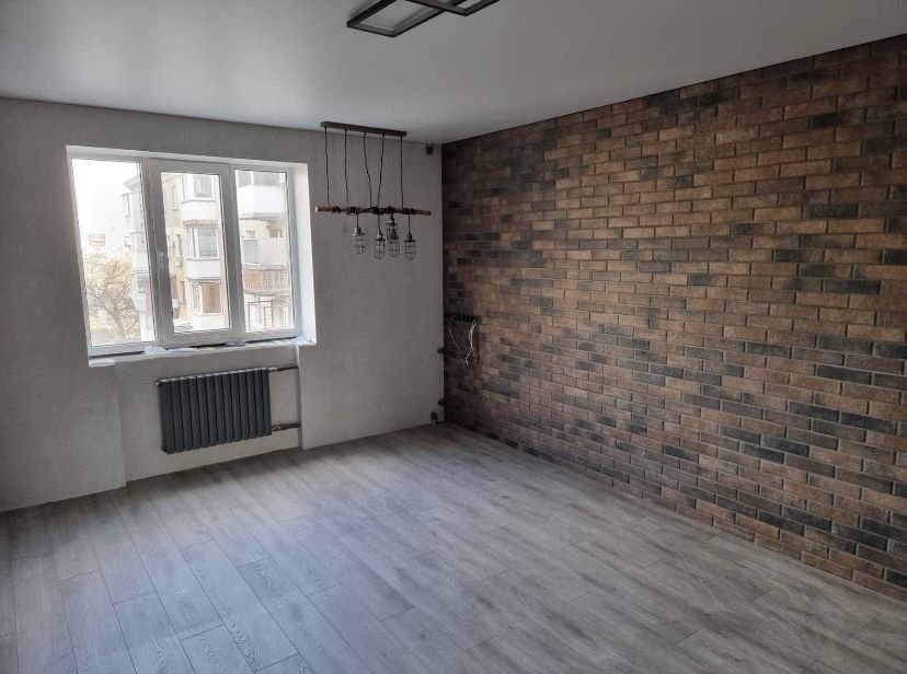 Демонтвжні роботи Ремонт квартир Шпаклювання Фарбуванння Штукатурка