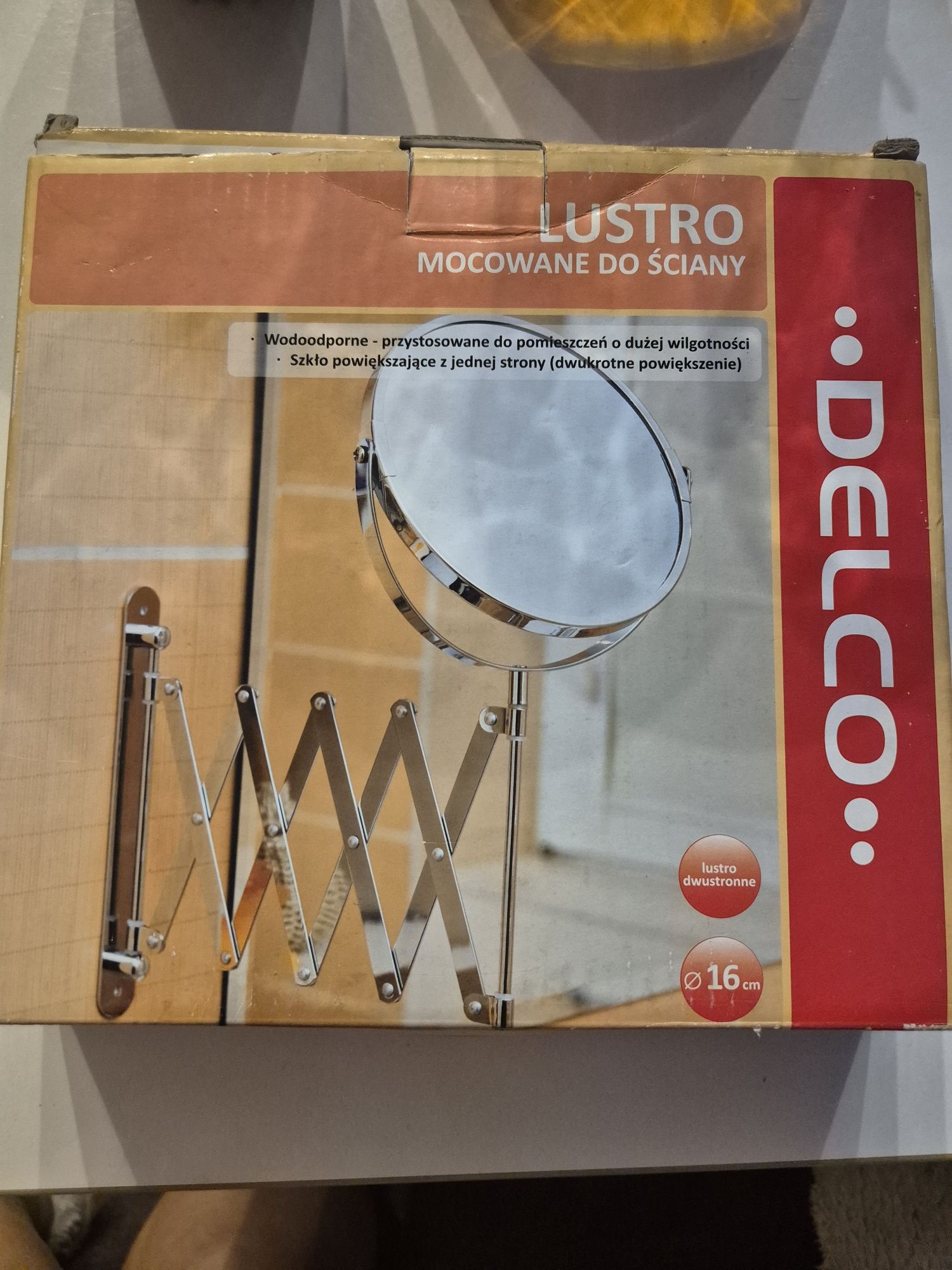 Lustro dwustronne mocowane do ściany