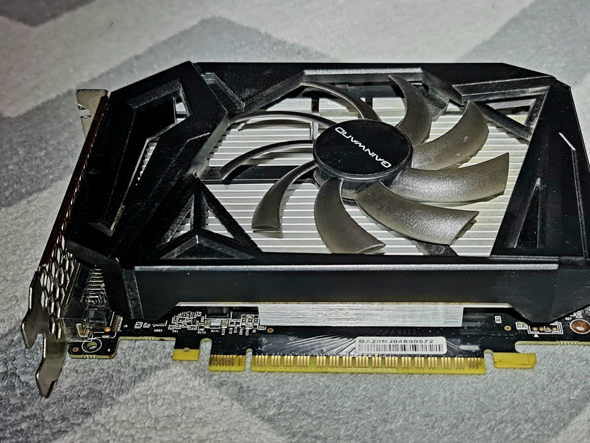 Karta graficzna GeForce GTX z serii 16 Gainward 4 GB DDR5