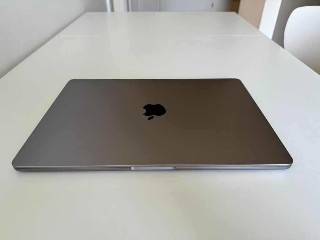 MacBook Air (15-inch, M3, 2024) A3114, 8GB RAM, 256GB SSD