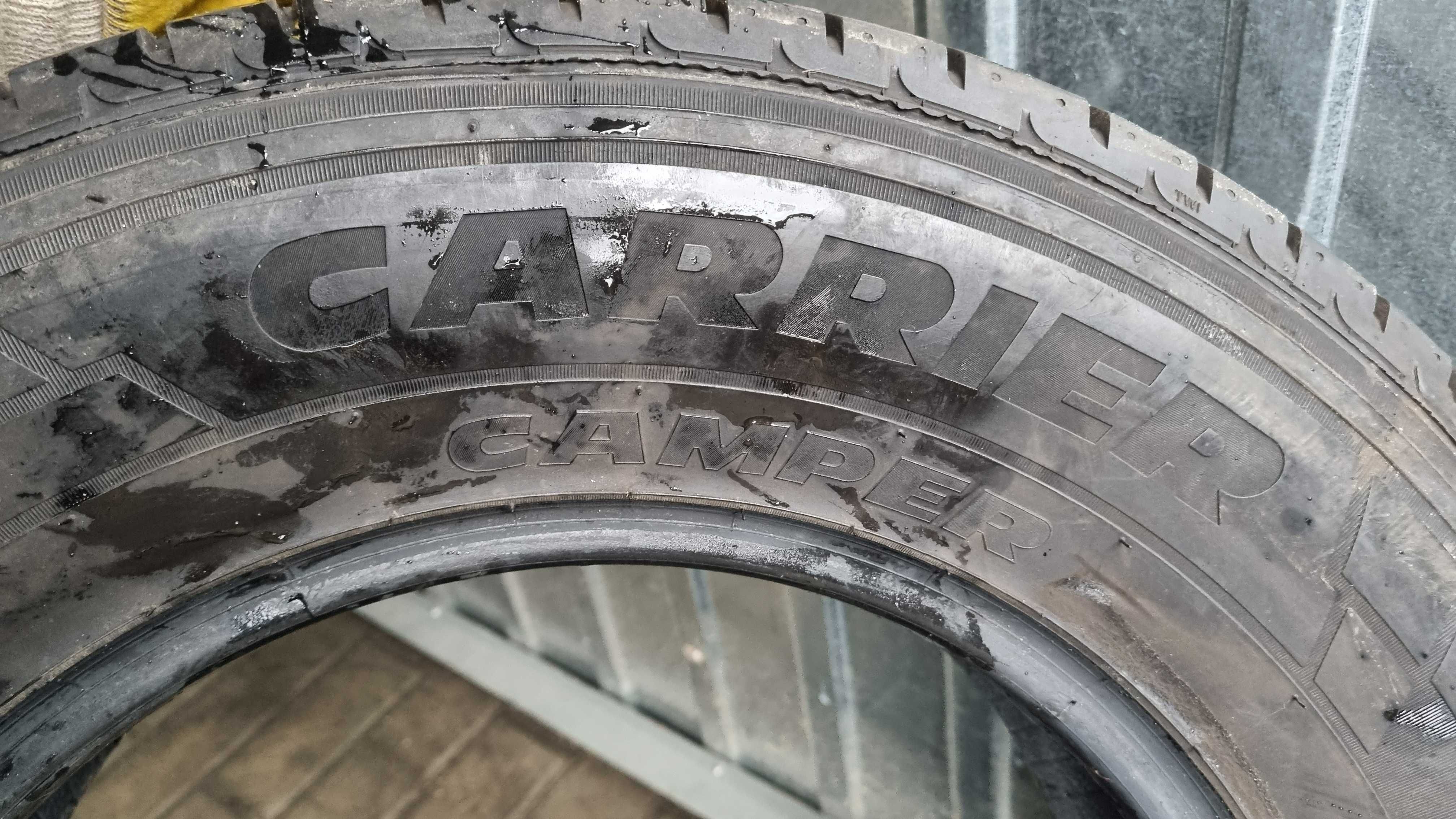 215/70/15C Pirelli Cerrier Camper (2 szt)