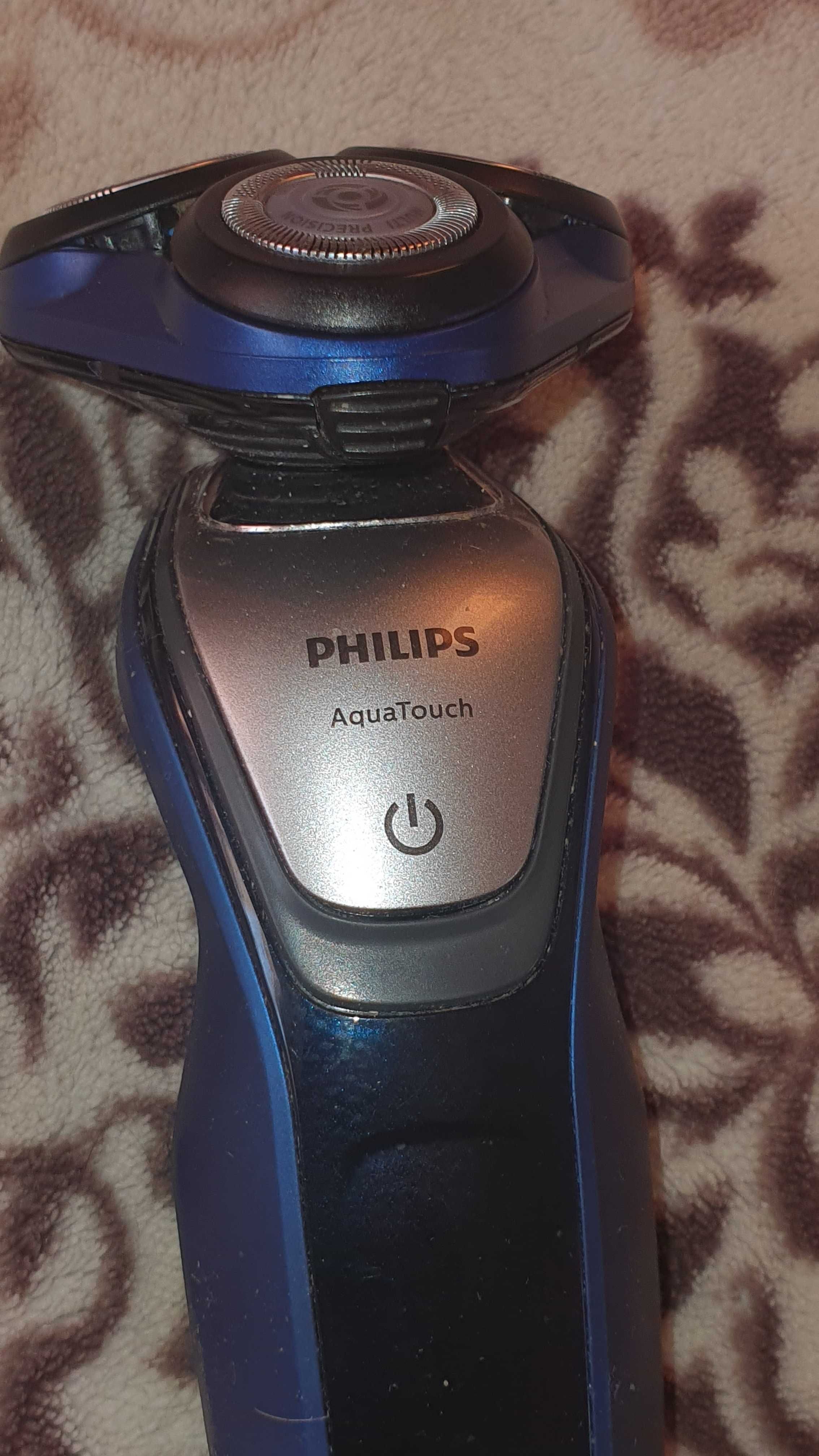Электро бритва Philips AquaToch в отличном состоянии.