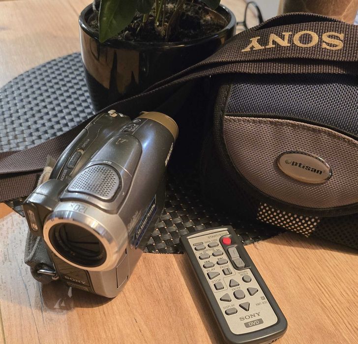 RETRO Kamera Sony Handycam DCR-DVD403E | Carl Zeiss Dźwięk 5.1 Pilot E