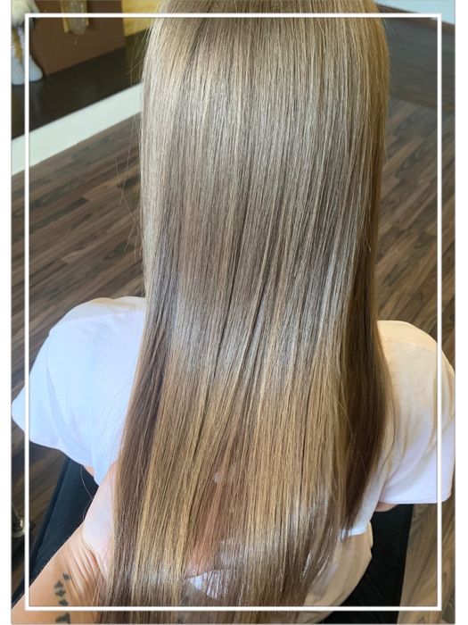 Кератинове відновлення волосся