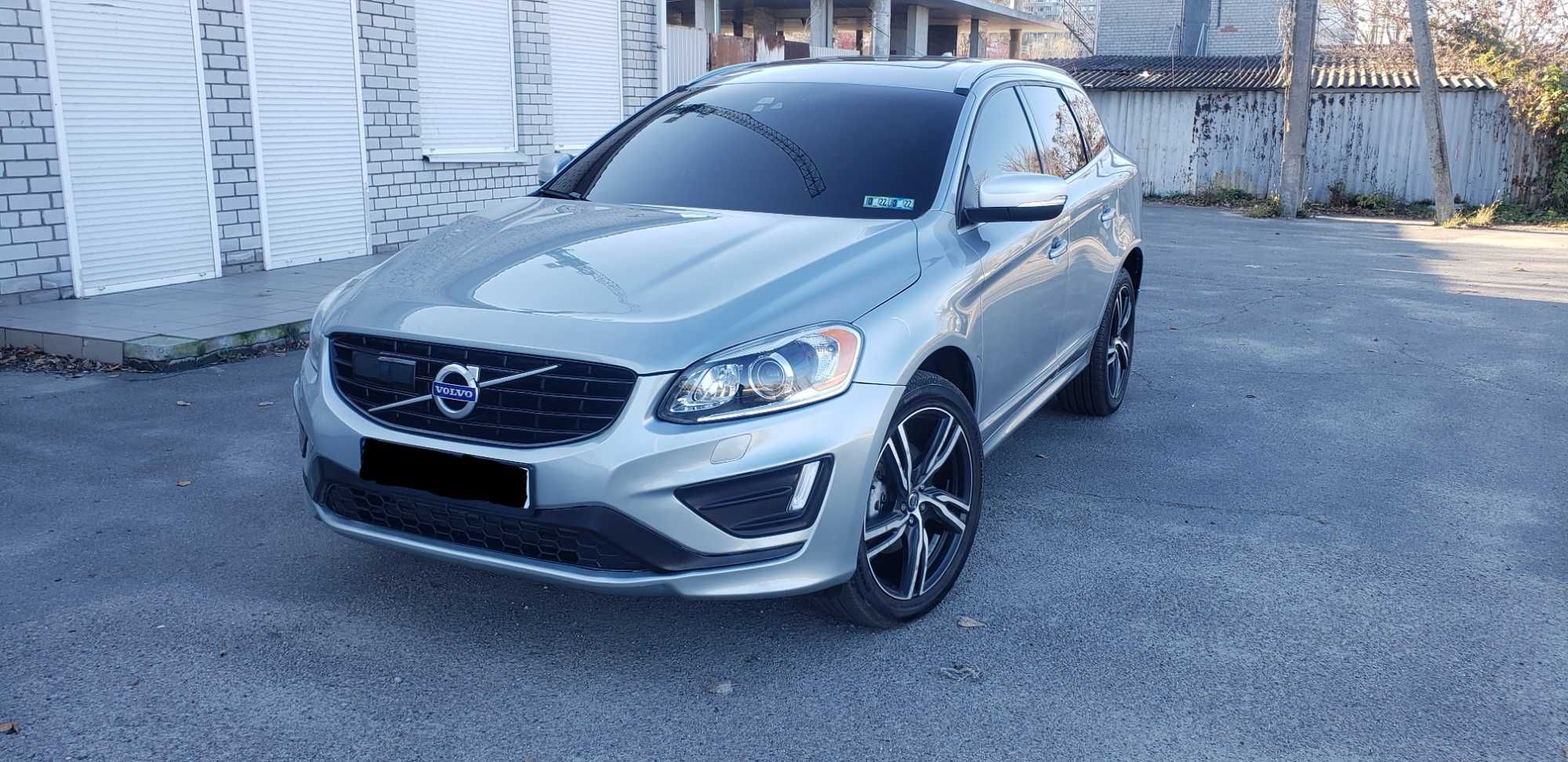 Продам Volvo XC60 R-Design 2.0литра T6 306л.с.