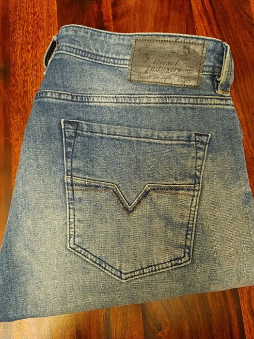 Spodnie jeansowe Diesel 36/32, jak nowe