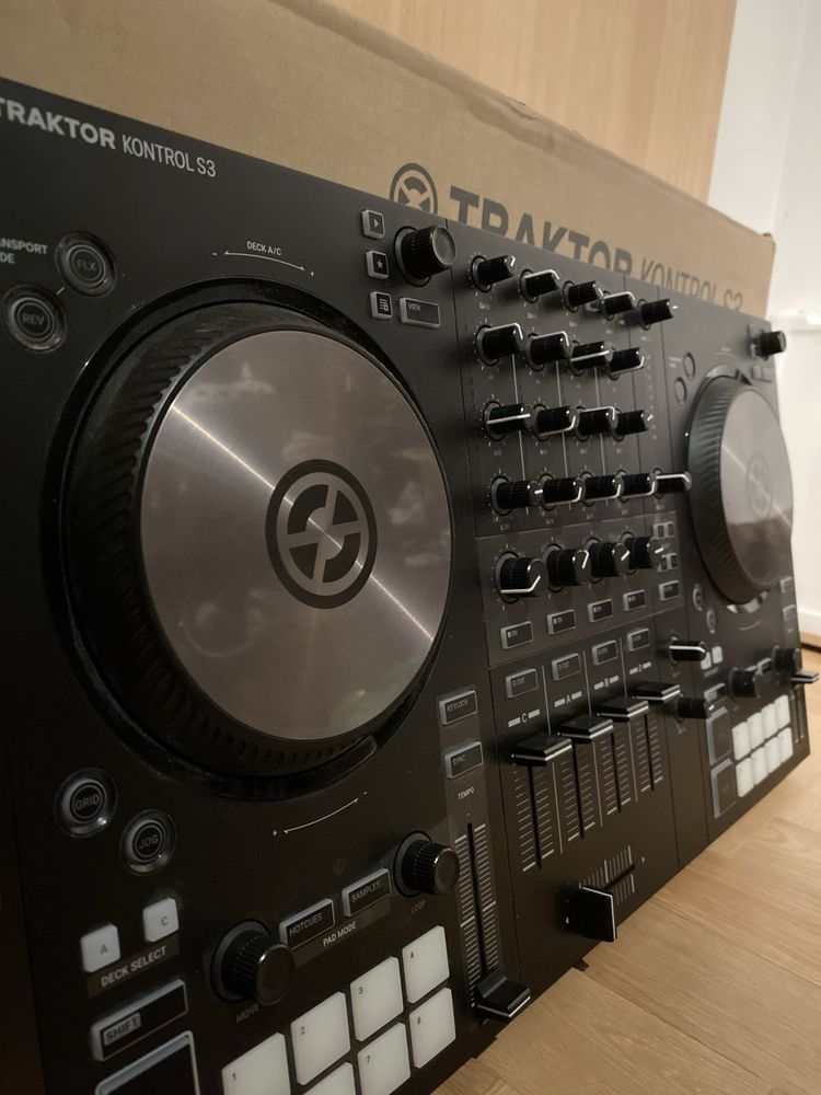 Traktor Kontrol S3 kontroler dj — tylko kontroler, bez licencji