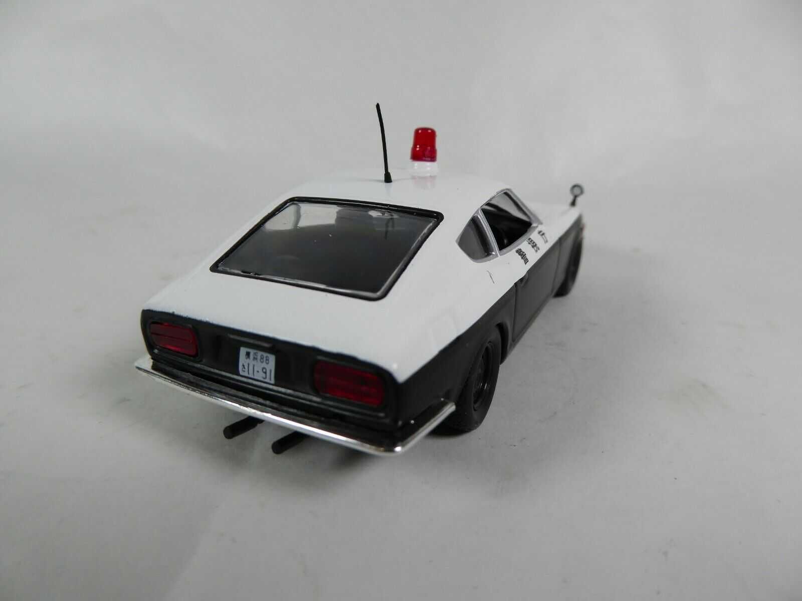 Datsun Fairlady 240 Z polícia branco e preto 1/43 Altaya Novo