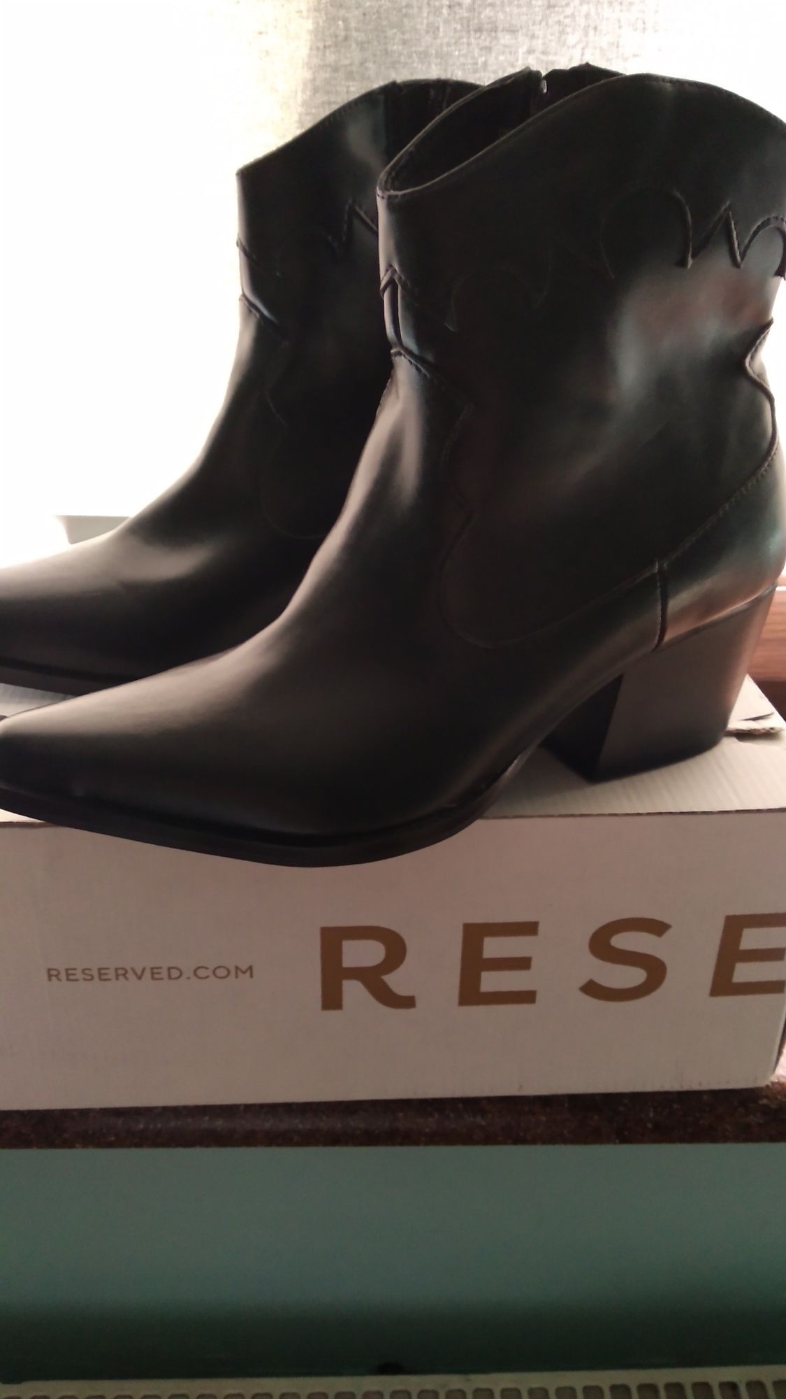 Buty damskie nowe z metką 39,  Reserved