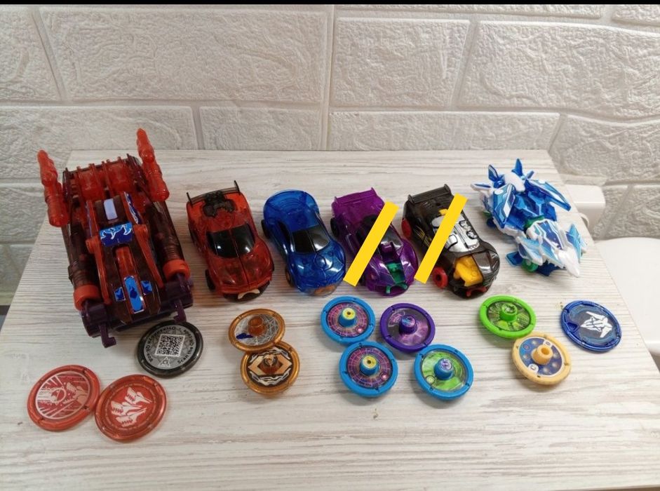 Дикие скритчеры,Машинка-трансформер Screechers.