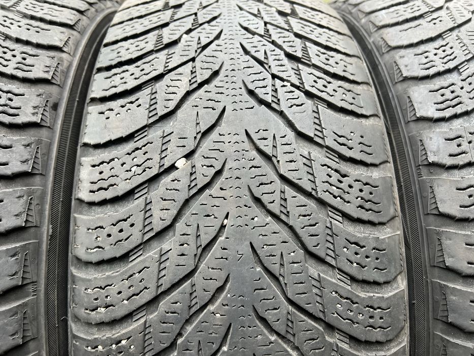Резина зима 205/55 R 16 Nokian комплект