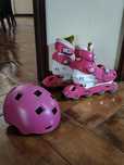 Patins em linha (Tamanho ajustável 34-37) + Capacete