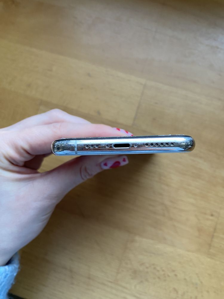 iPhone 11 Pro srebrny zbita tylnia szybka