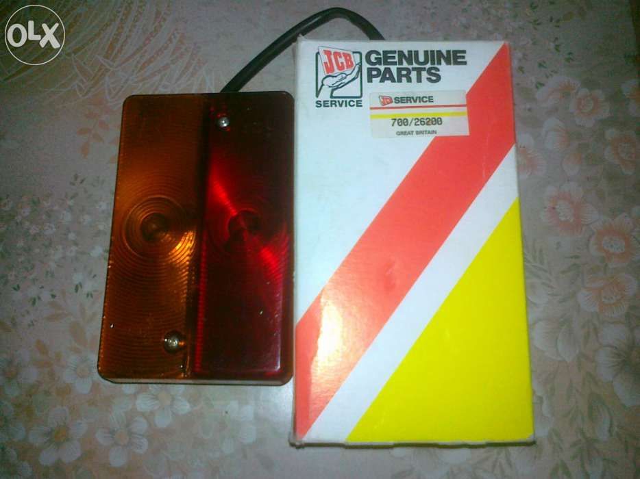 Farolim Traseiro Retroescavadora JCB 3CX ( antigo )