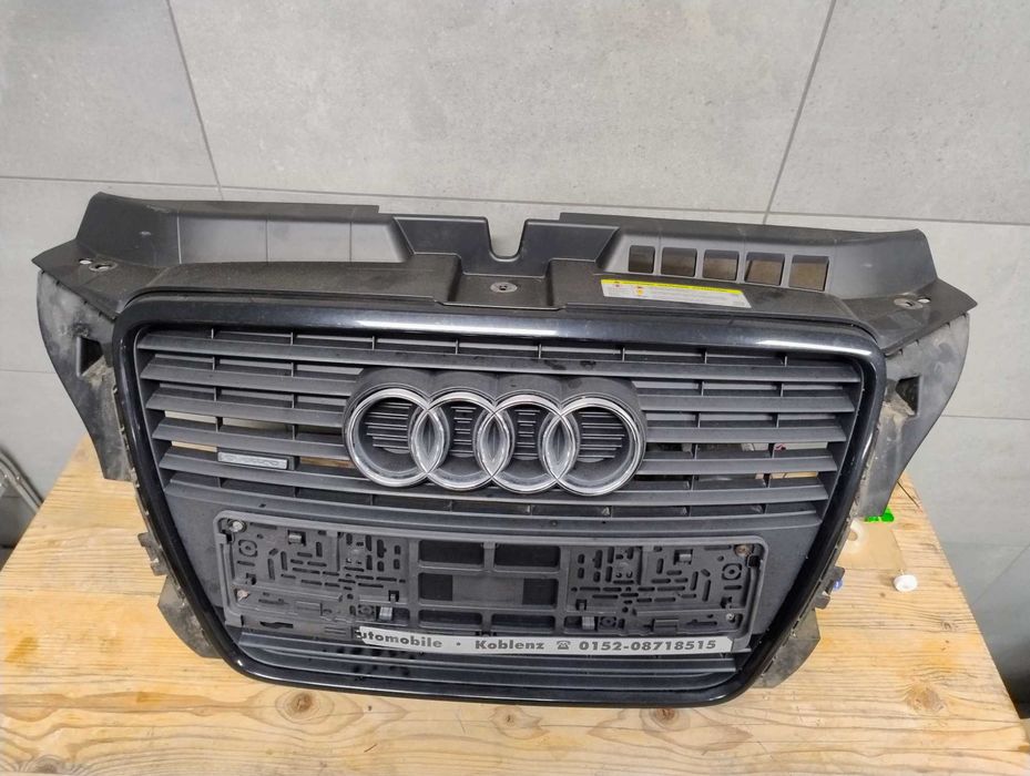 Grill,atrapa audi a3 8p lift Quatro jak nowy czarny
