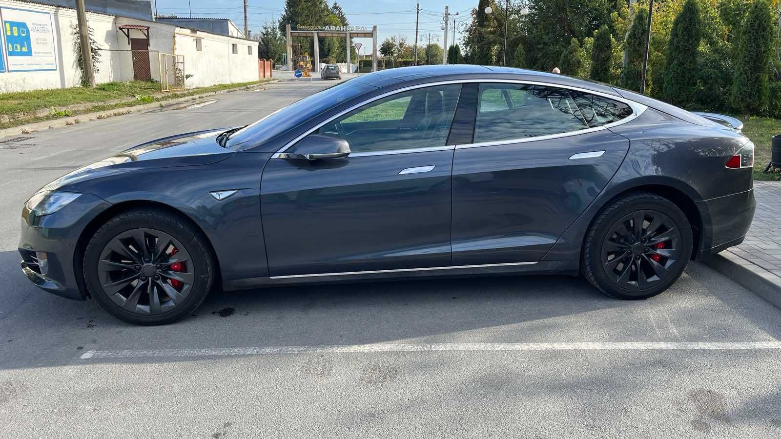 Tesla Model S P90D 2015