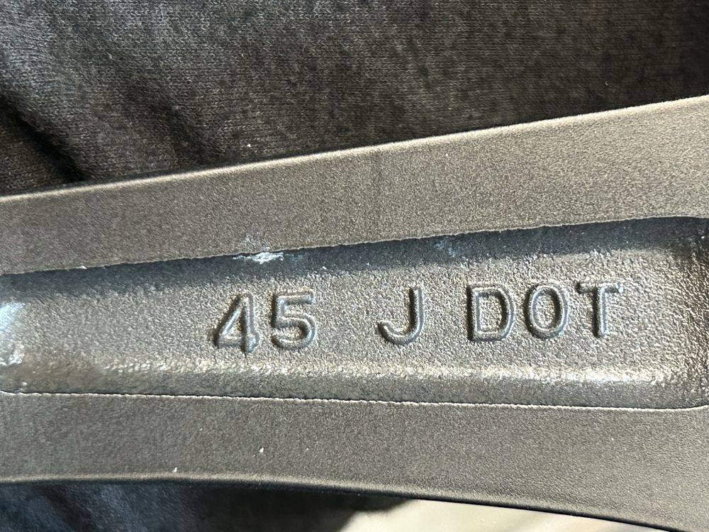 337 Felgi Aluminiowe TOYOTA R 16 4x100 otwór 54 Bardzo Ładne