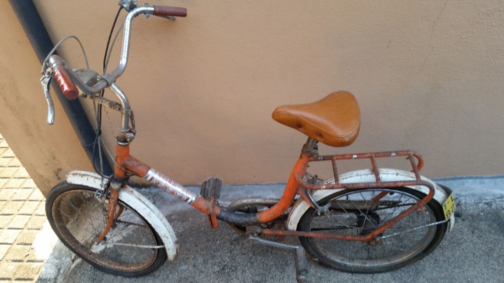 Bicicleta de Passeio Antiga- Marca : Esmaltina