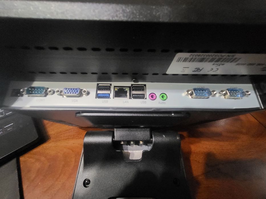 Сенсорний термінал QadPOS 15  клавіатура мишка в подарунок