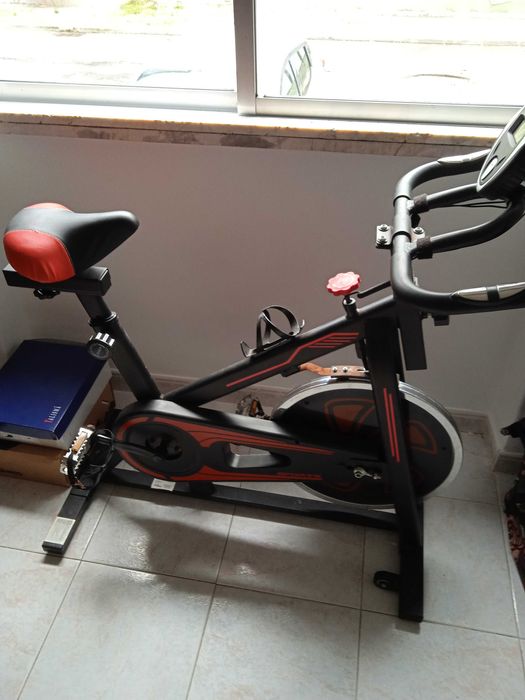 Bicicleta FITNESS_Exercicio INDOOR