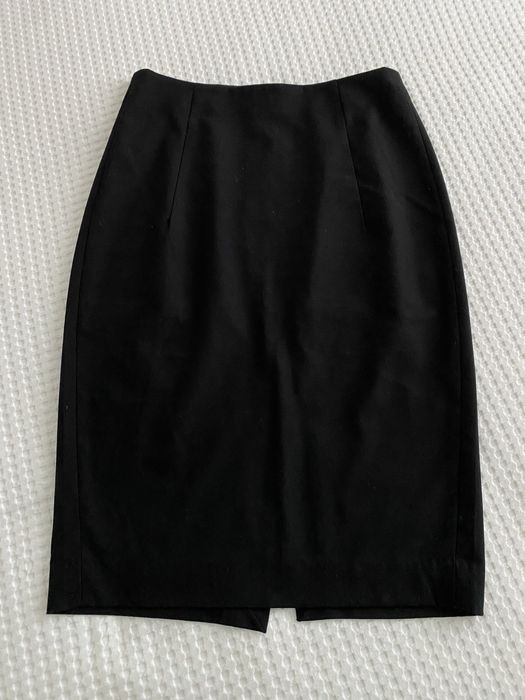 Saias Zara e Stradivarius em ótimo estado