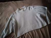 Вязаный свитер, крупная вязка
