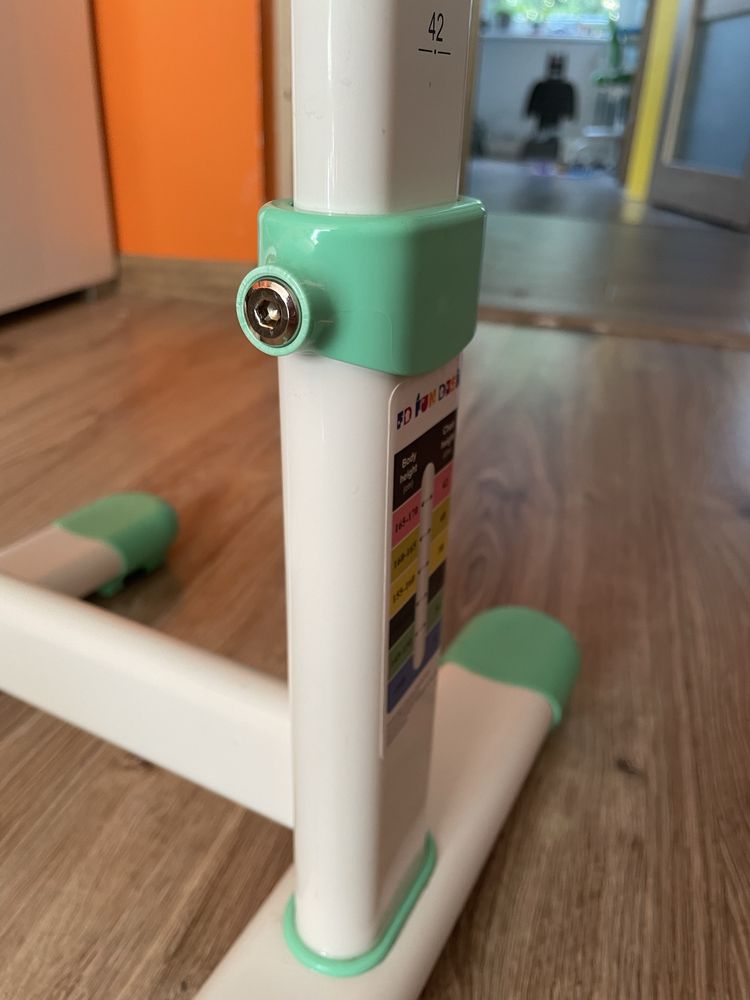 Fun Desk regulowane krzesło dziecięce