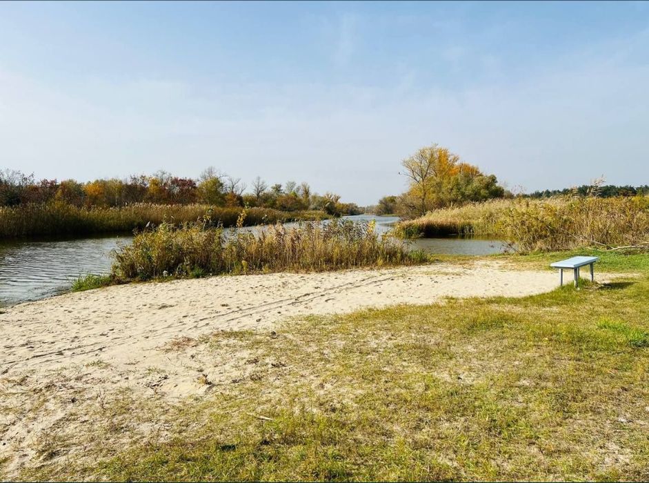 Продам участок в Обуховке со своим берегом в закрытой территории