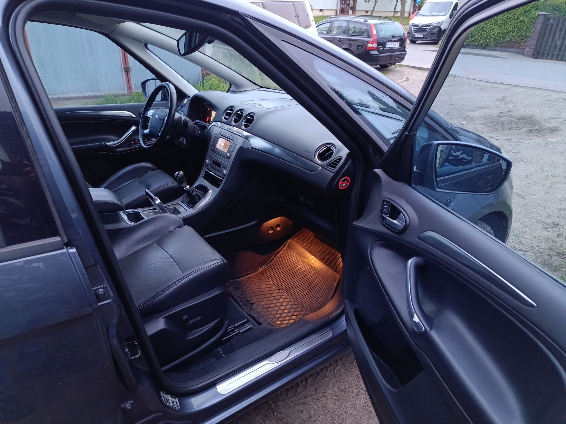 Ford S-Max 1.8 125KM diesel wersja Titanium