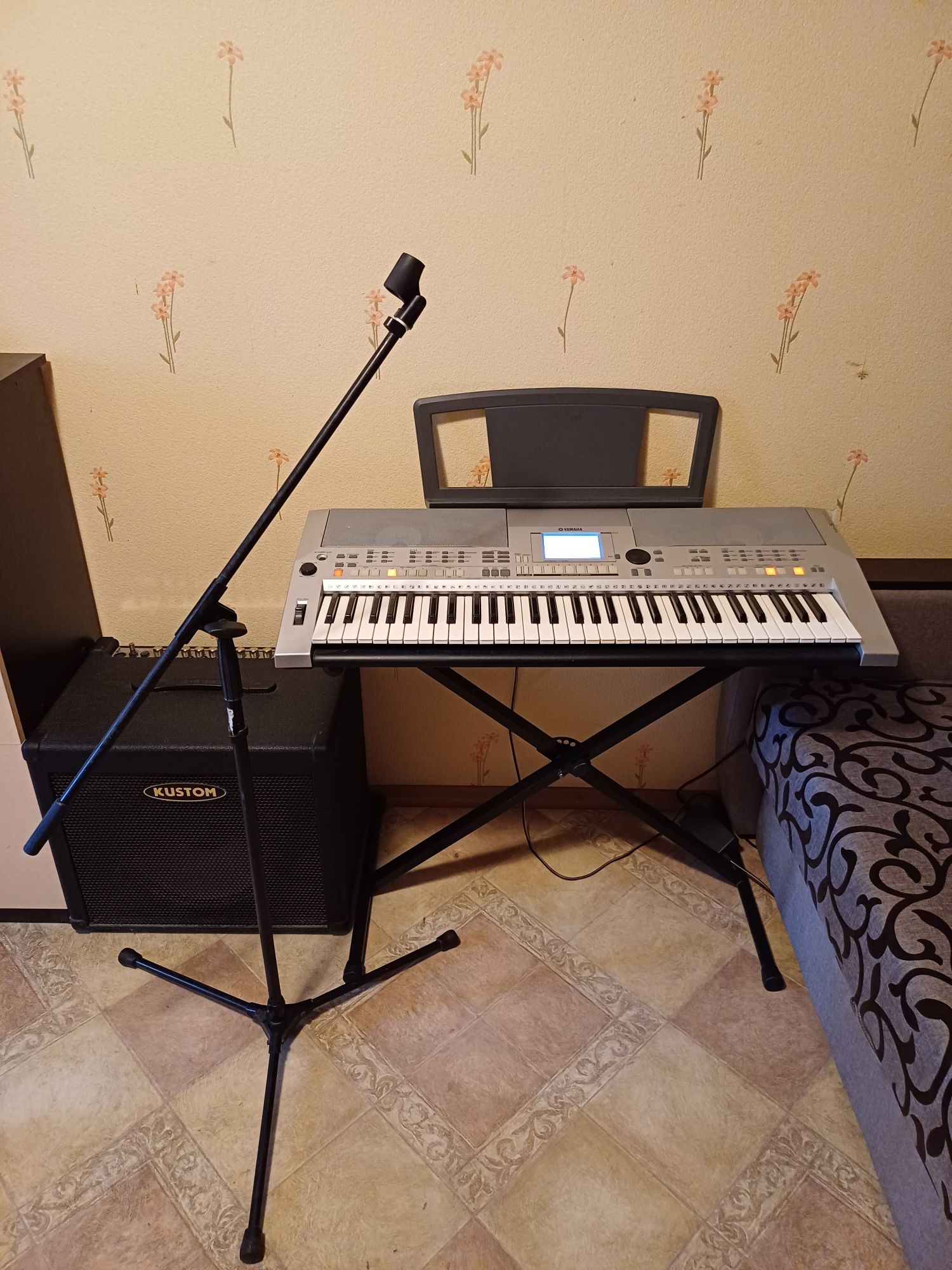 Оренда синтезатор YAMAHA PSR S 500