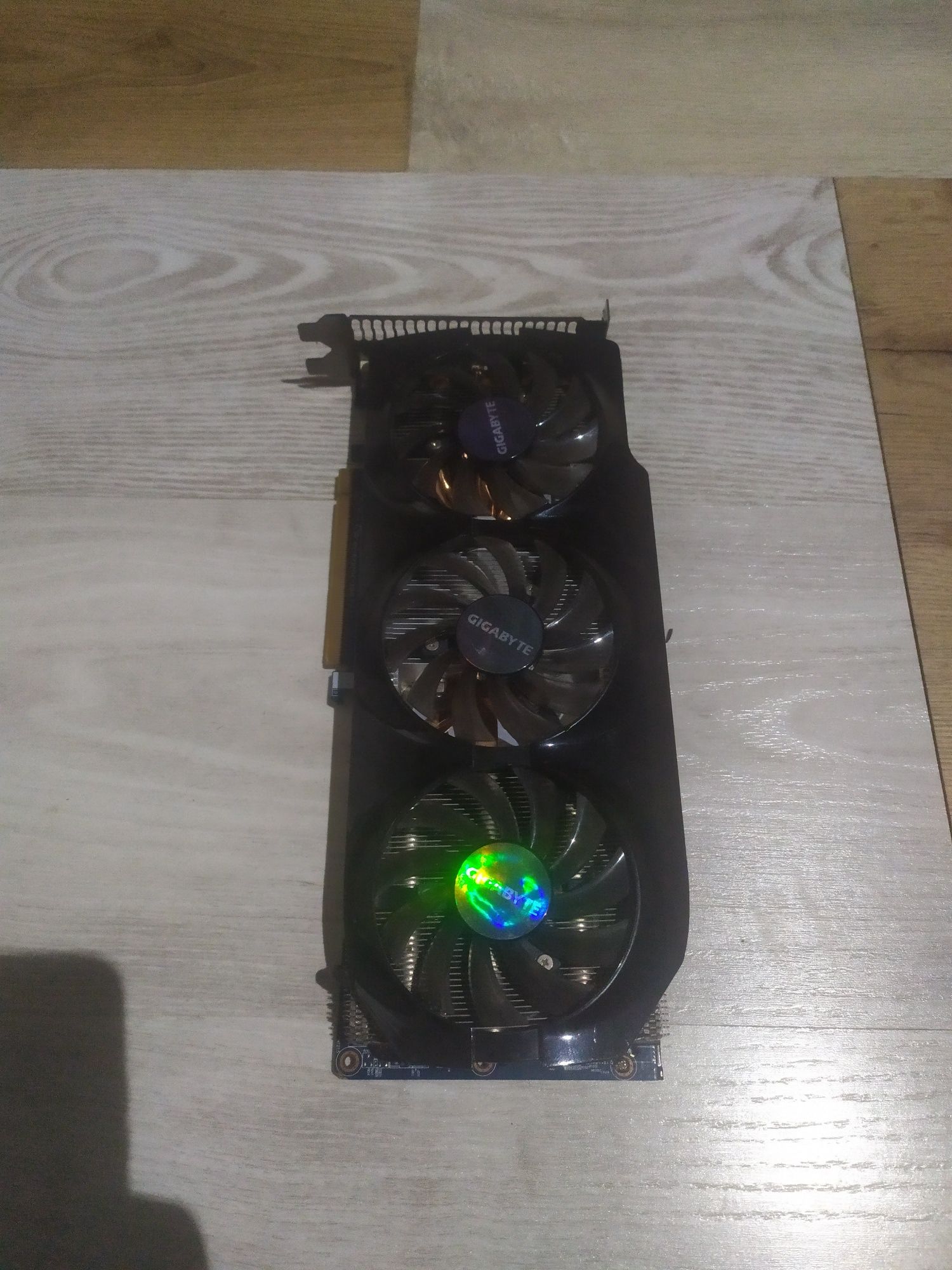Відеокарта Gigabyte gv-r7970c-3gd