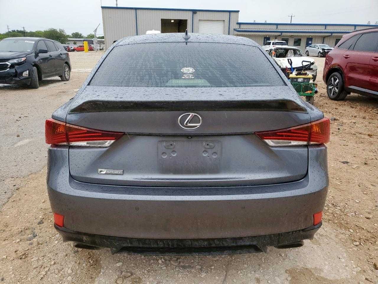 Lexus IS 2018 (Авто від страхової)