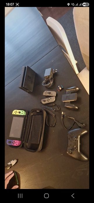 Console Nintendo Switch Desbloqueado e com Tinfoil funcionando 
Joy-Co