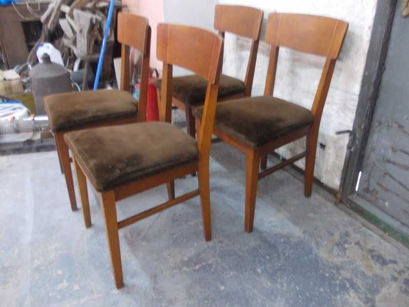 Stare drewniane krzesła 2 szt.