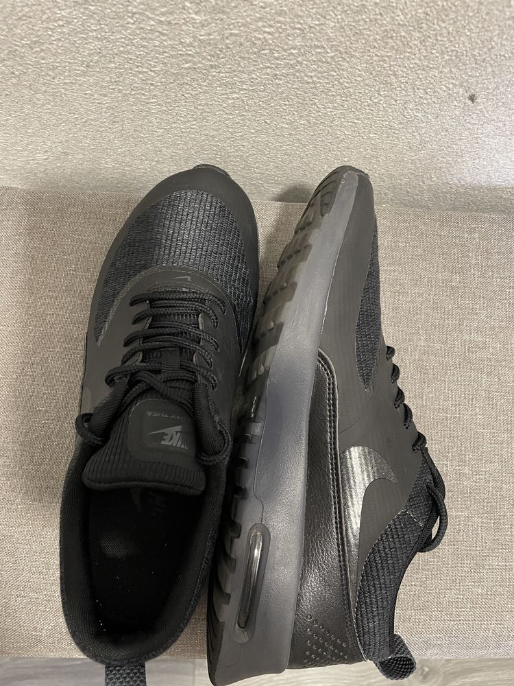 Кросівки Nike в чорному кольорі
