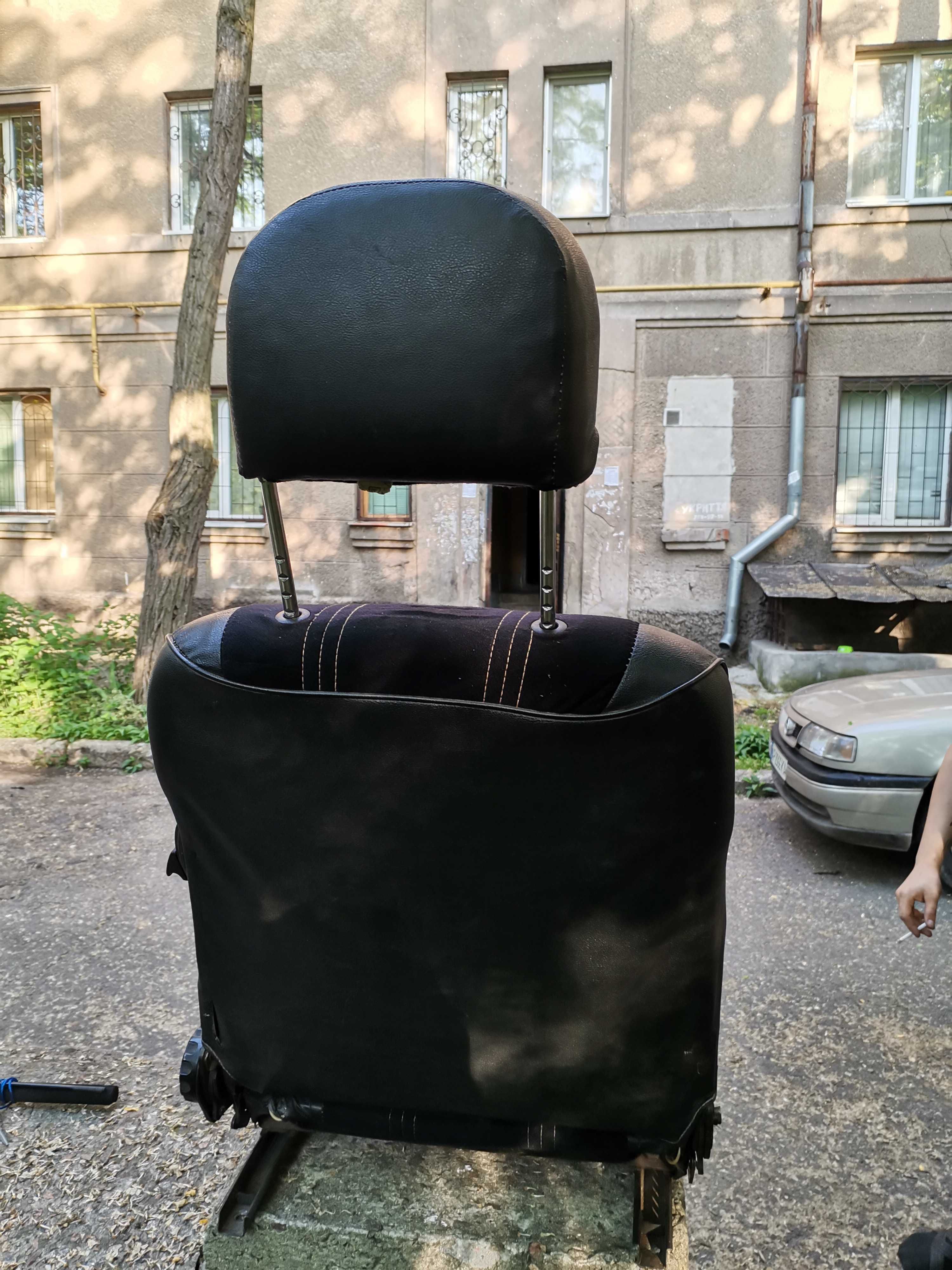 Продам крісло з тавріі