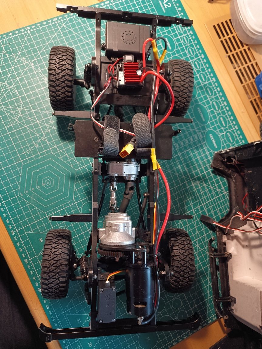 RC trial crawler 1/10 defender D90 hardbody  jak rc4wd