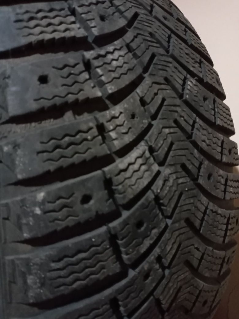 Зимние шины Michelin X-Ice North 215/55 R16