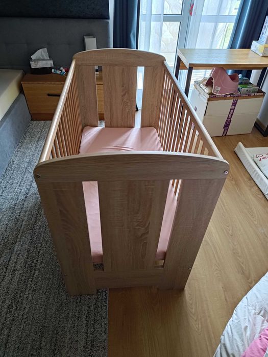 Łóżeczko 60 x 120 cm Mija Sonoma + materac, stan idealny