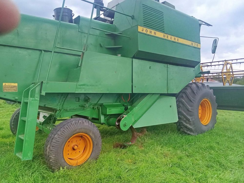 Комбайн John Deere 975